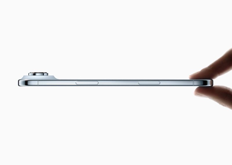 ▎库克宣布 iPhone Air 国行版 10 月 17 日开启预定苹果 CEO 库克今晚突现抖音 Apple Store 直播间，宣布 iPhone Air 国行版将于 10 月 17 日（本周五）早 9 点开启预定，10 月 22 日（下周三）开售